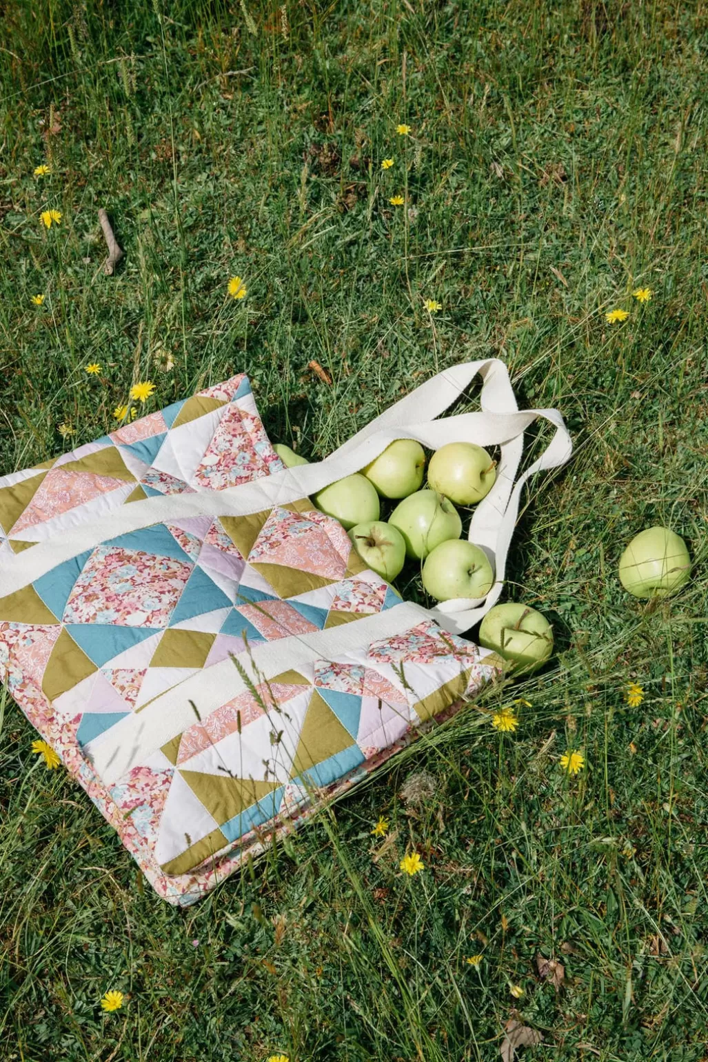 Louise Misha Cabas Thais Patch Sweet Pastel Store