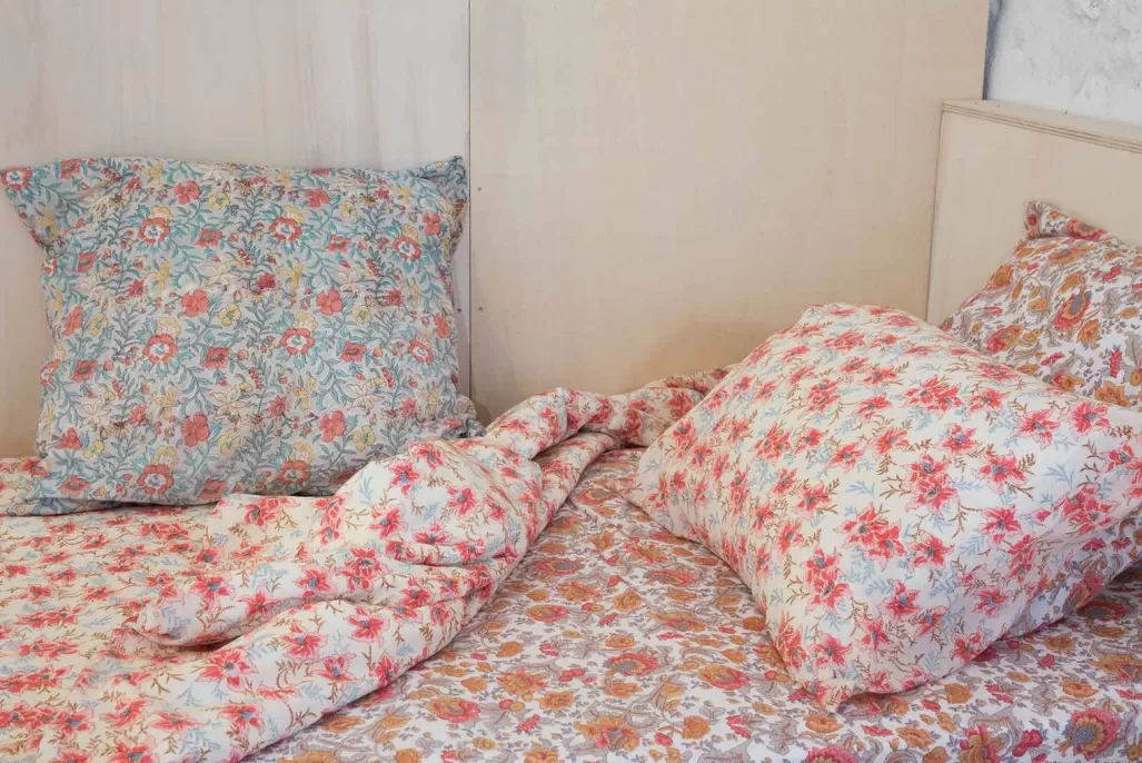 Louise Misha Drap Housse Nicole Rainbow Flowers New