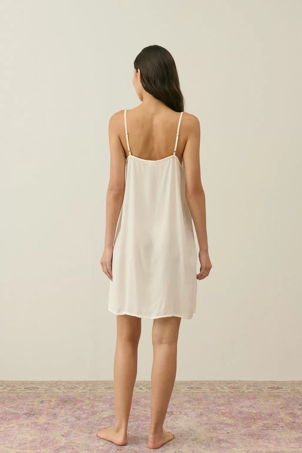 Louise Misha Sous-Robe Akselo Hot
