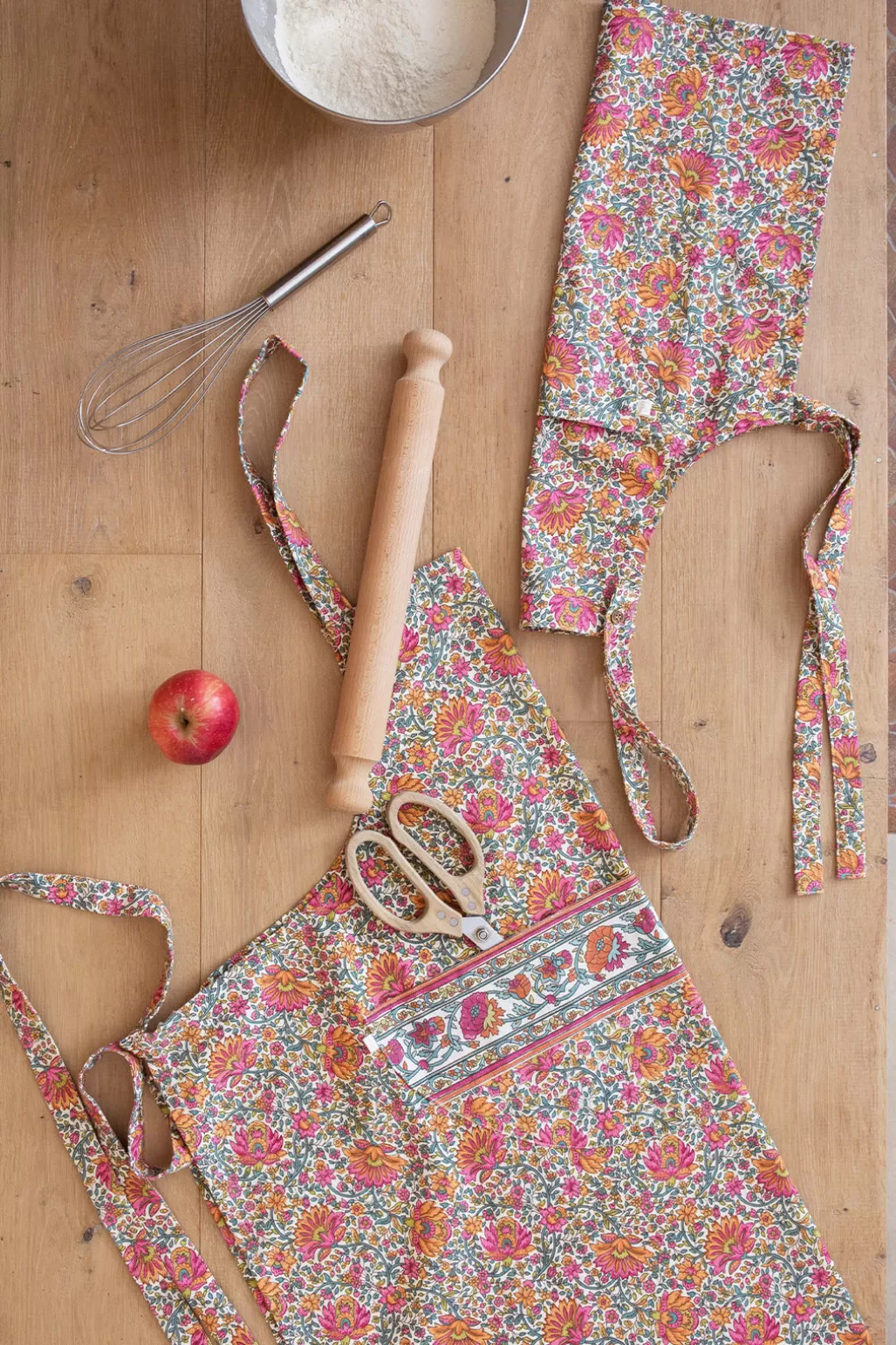 Louise Misha Tablier Enfant Eve Ivory Winter Garden Shop