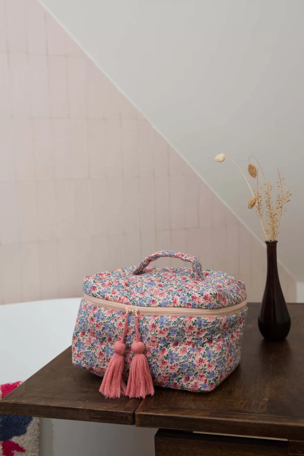 Louise Misha Vanity Laety Blush Floral World Flash Sale